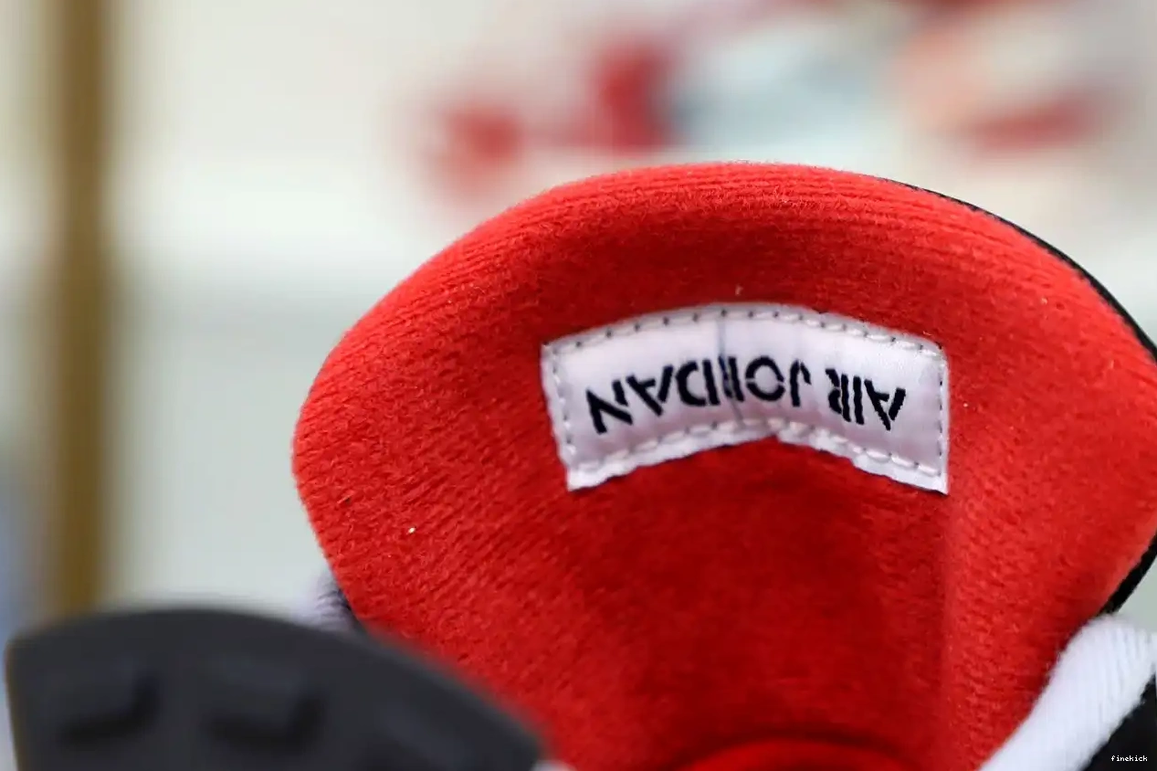 RETRO 4 OG 'BRED' AIR JORDAN 2019 0526